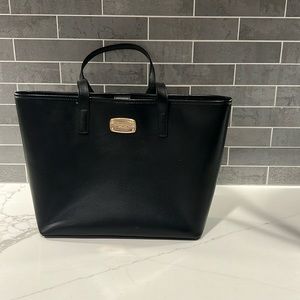Michael Kors Leather handbag - black with gold